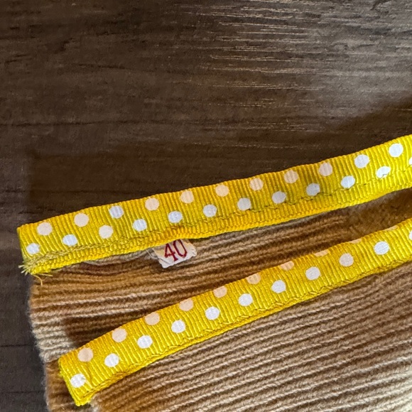 Vintage Saks Fifth Avenue Preppy Cottagecore Beige Cashmere & Wool Sweater Vest - Picture 3 of 5